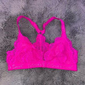 VICTORIA’S SECRET HOT PINK LACY BRALETTE, SIZE XS 💖, EUC!
